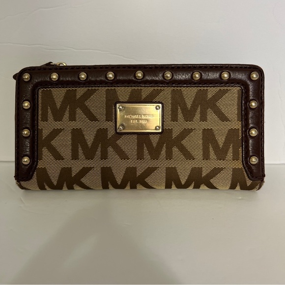 MICHAEL KORS MK Signature Jacquard Canvas with brown leather/ gold studs Wallet - Picture 1 of 16